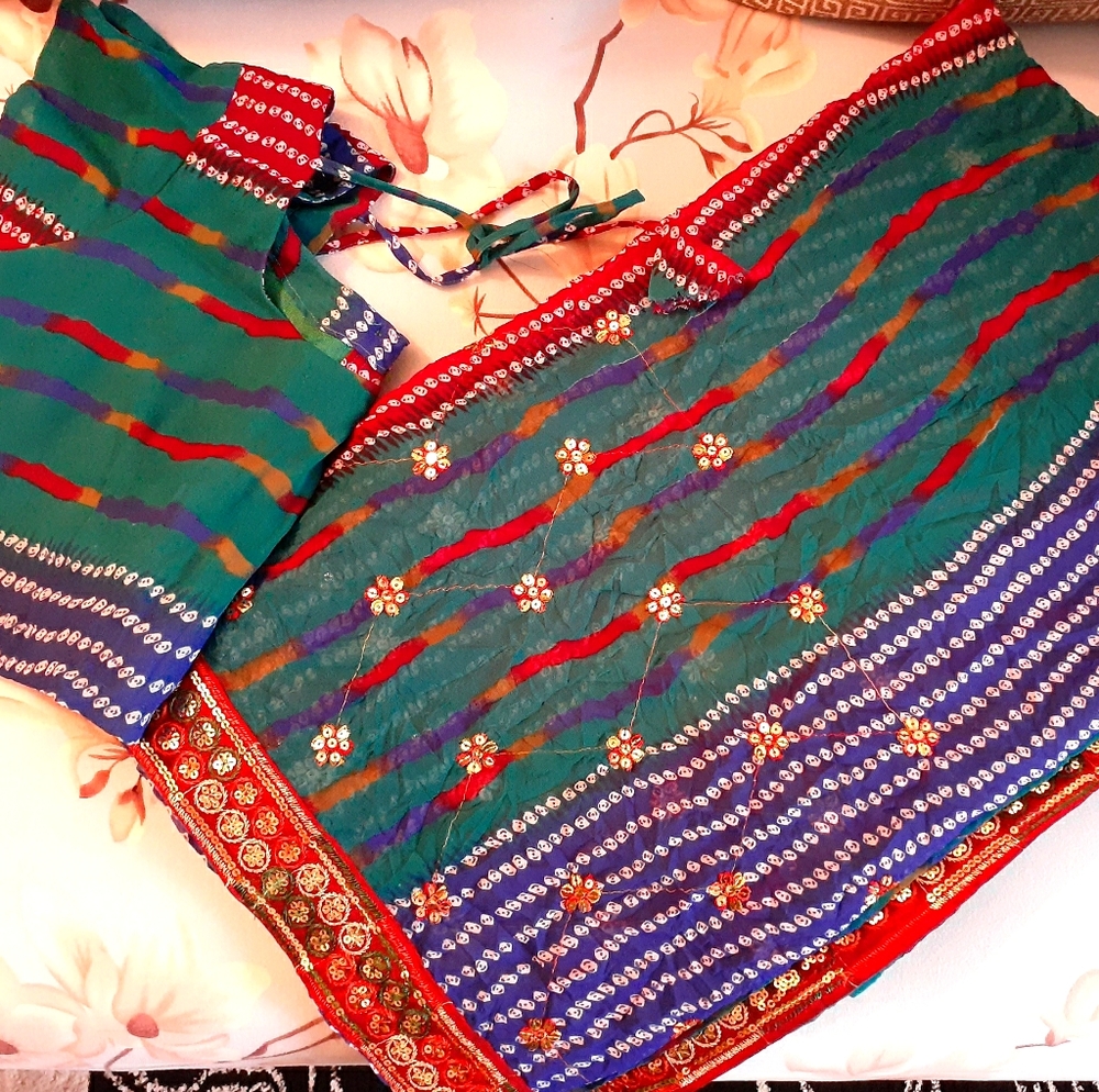 Indian chundri saree